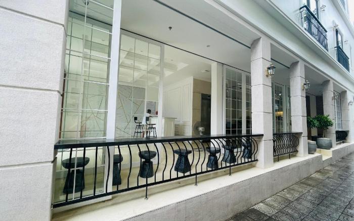 White House Hotel & Apartment