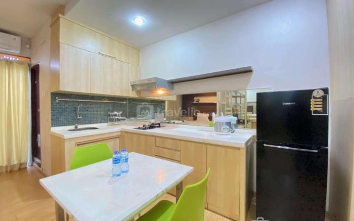 Spacious Studio Gateway Ahmad Yani Apt By Travelio