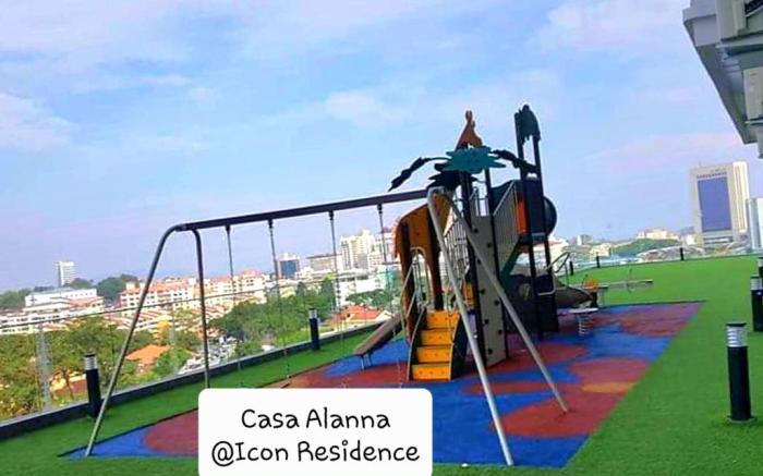 CASA ALANNA@ICON RESIDENCE WITH POOL