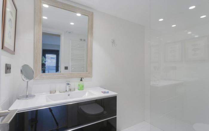 Luxury II in Madrid with 2 bedrooms and 2 bathrooms