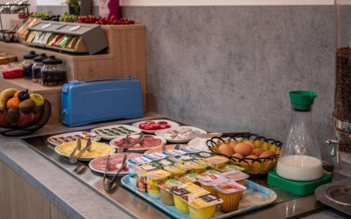 Contact Hotel Restaurant Bleu France Eragny Cergy