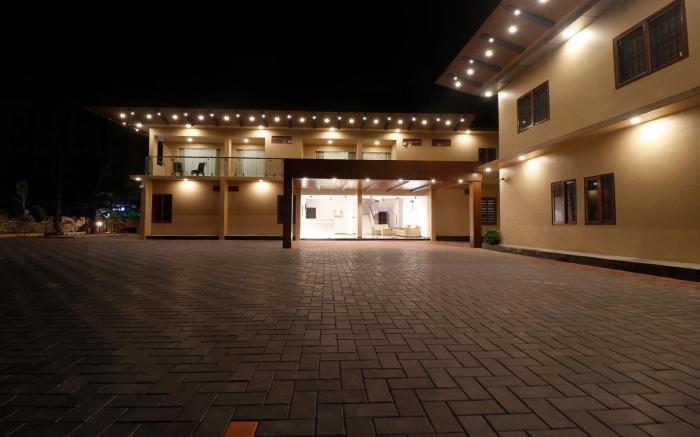 Treebo Grand Vistara Airport Suites