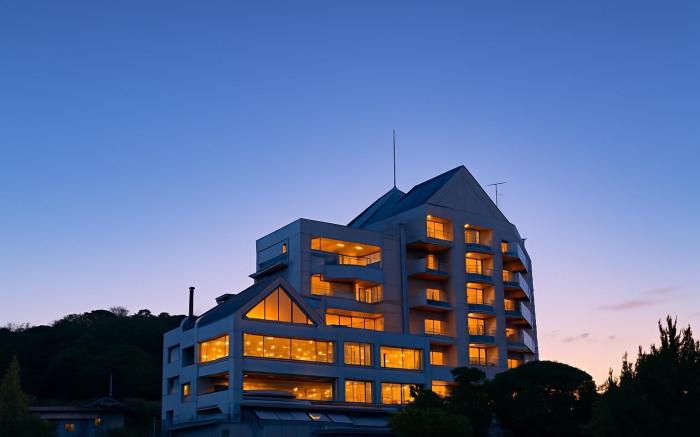 New West Peninisula Hotel