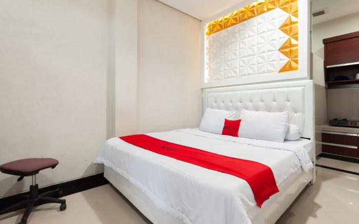 RedDoorz Syariah near Pasar Aceh Shopping Centre