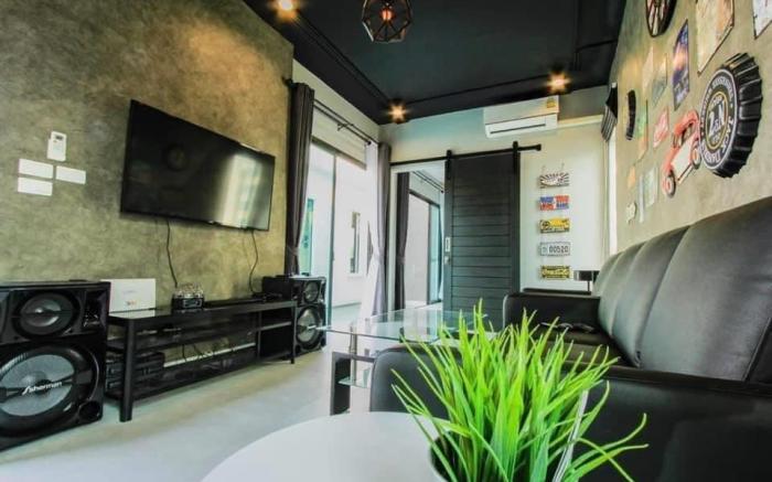 Pich Cha Pool Villa