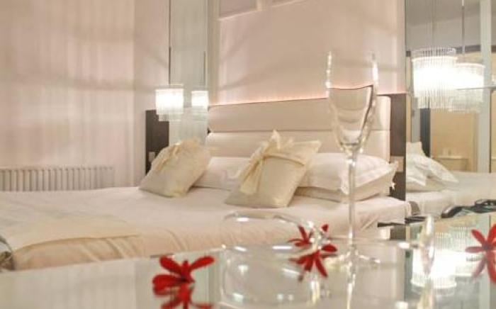 Zuni Restaurant & Boutique Hotel