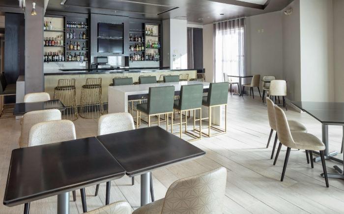 DoubleTree by Hilton Boston Logan Airport Chelsea