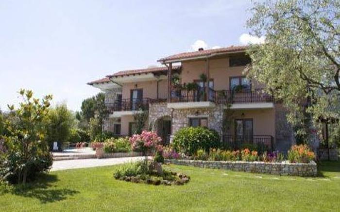 Nikoleta Hotel and Villas