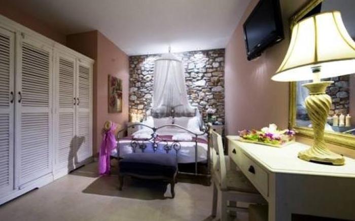 Nikoleta Hotel and Villas