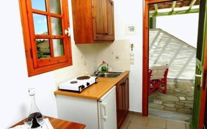 Elena Studios & Apartments