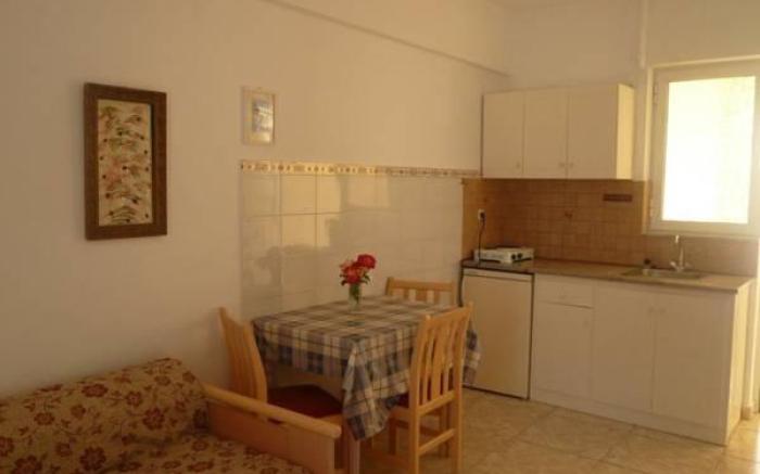 Manine Apartments