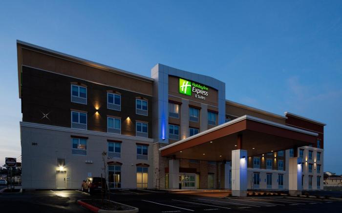Holiday Inn Express And Suites Hollister By IHG