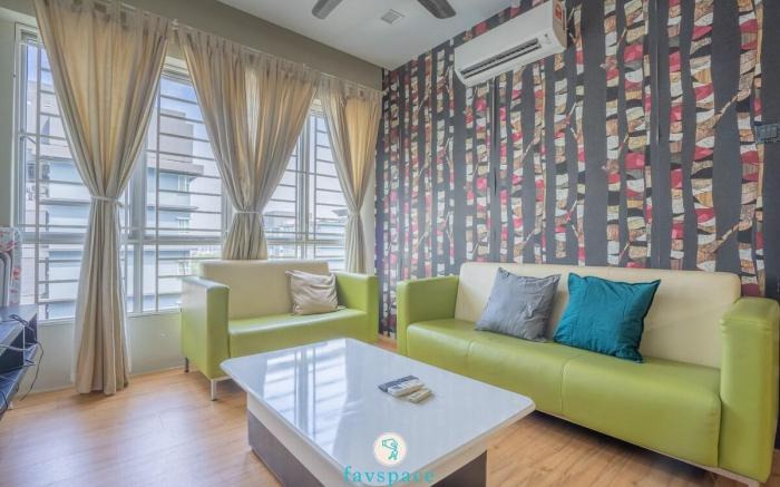 Cozy 2-bedroom for 4 pax with Pool | Subang Jaya