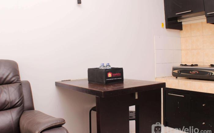 Homey Comfort 2BR Mediterania Palace By Travelio