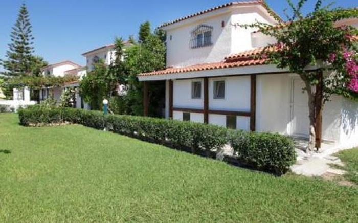 Elefteria Apts & Suites
