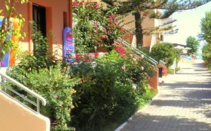 Sonio Beach - Que Bella Collection