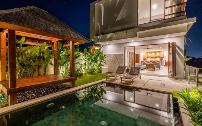 Luxury Om Cemagi Beach Villa