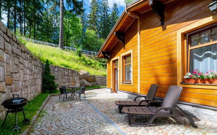 Apartament 11 z tarasem w Willi Józefina