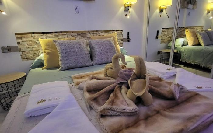 Golden Paradise Heated Pool at Albatros Park