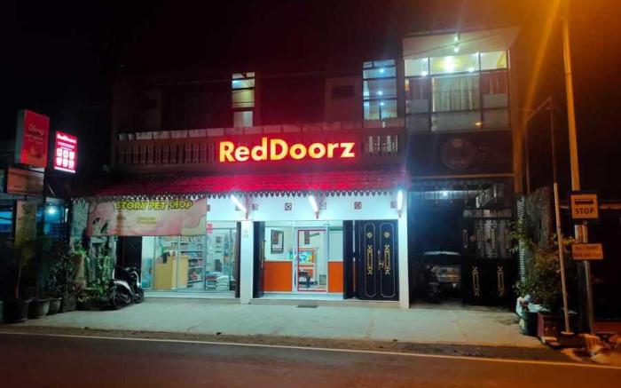 RedDoorz Syariah near Exit Toll Ngemplak Solo