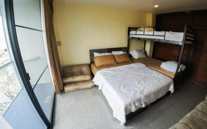 Cozy family room in town (MRT hualumphong station