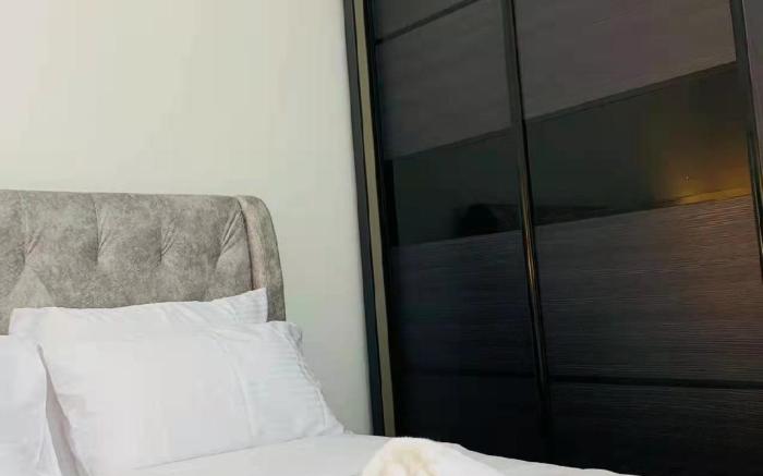 City View 2BR of Dual-Key R&F Princess by ANJU