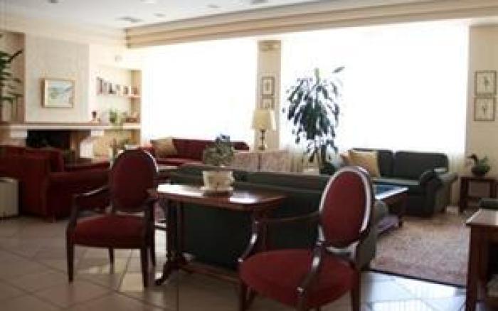 Green Hill Hotel
