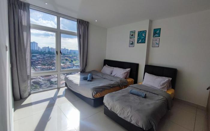 KSL City 2BedRoom King+Queen+2single @R9 HomeStay