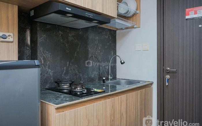 Elegant and Comfy Studio Bintaro Icon By Travelio