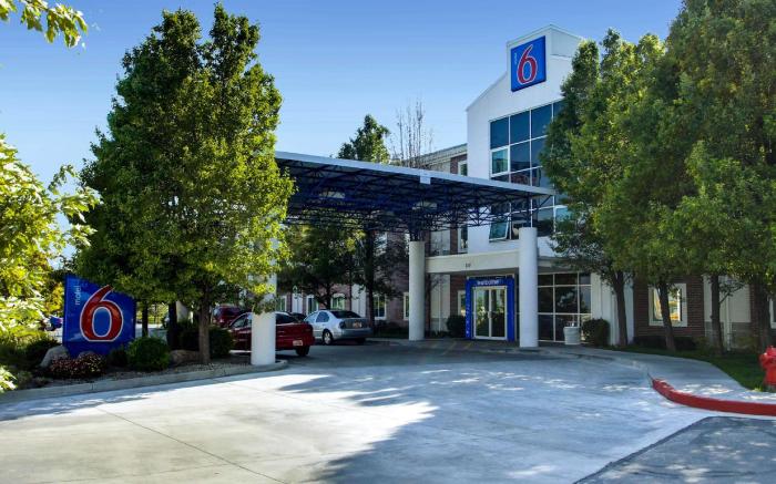 Motel 6 Lehi, UT – Thanksgiving Point
