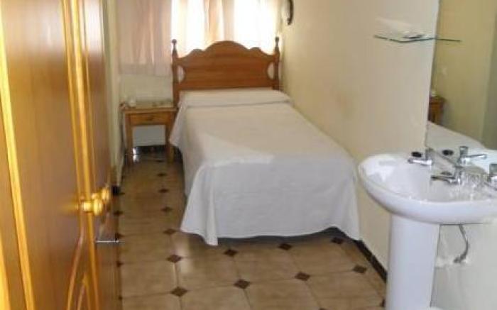 Hostal Paris