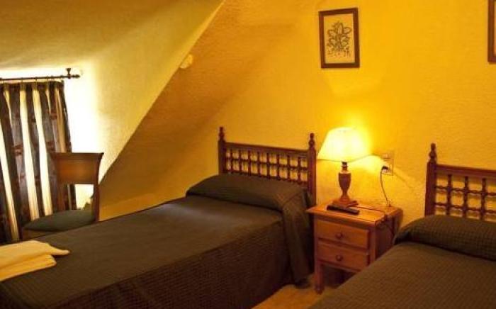 Hostal Aribel Longinos