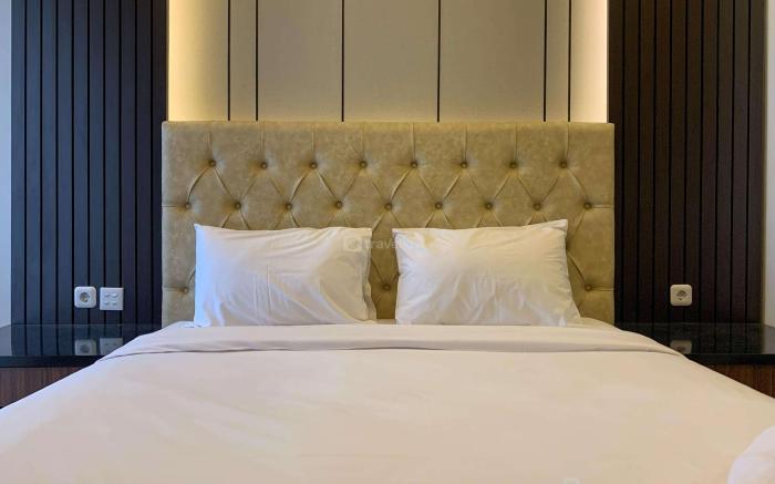 Minimalist Studio Room at Gold Coast By Travelio