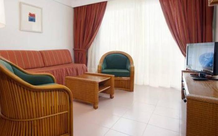 Hipotels Playa La Barrosa - Adults Only