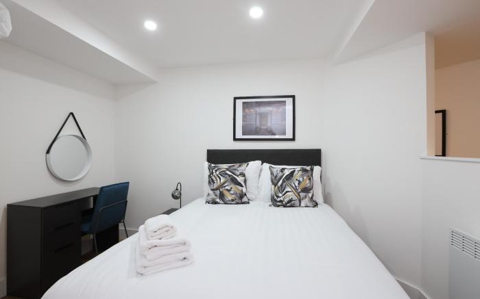 Concert Square Spacious City Centre Apartment