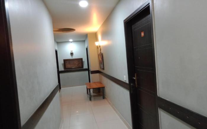 Hira Guest House & Banquet