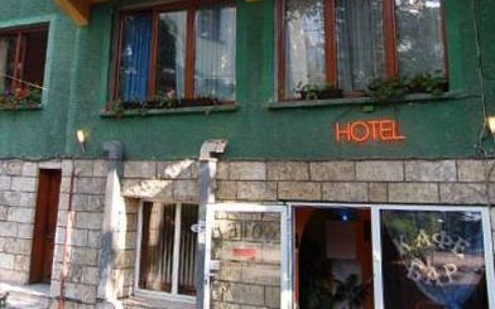 Stivan Iskar Hotel