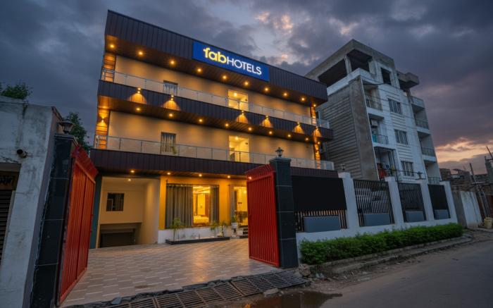 FabHotel Premium Kashi - Sarnath museum