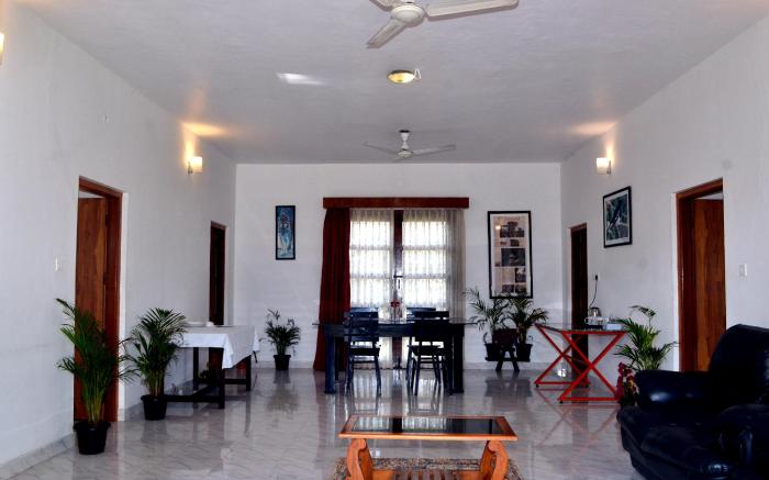 Safariland &  Guest house