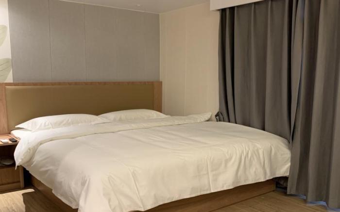 Shell Hotel Beijing Tongzhou District Majuqiao Town Dadushe Proving Ground