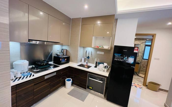 Cozy 2BR unit at R&F Princess by ANJU