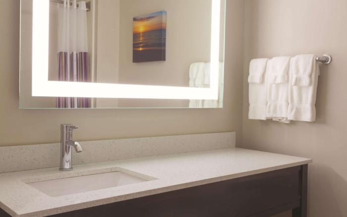 La Quinta Inn & Suites by Wyndham Columbus North