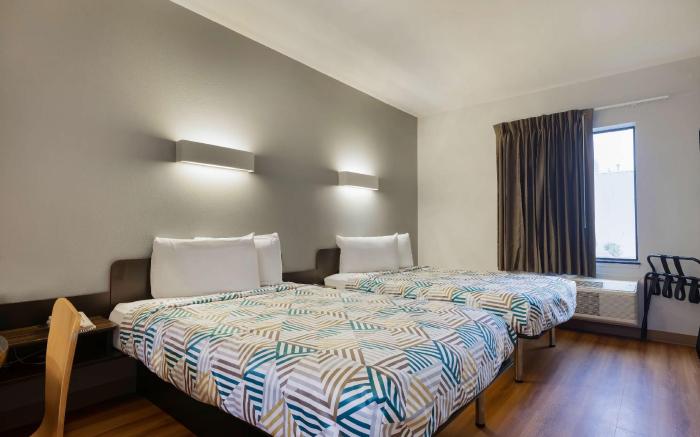 Motel 6 Texas City, TX - I-45 South