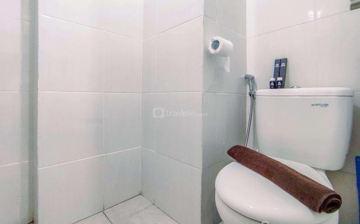 Elegant Comfy Studio at Barsa City Apt By Travelio
