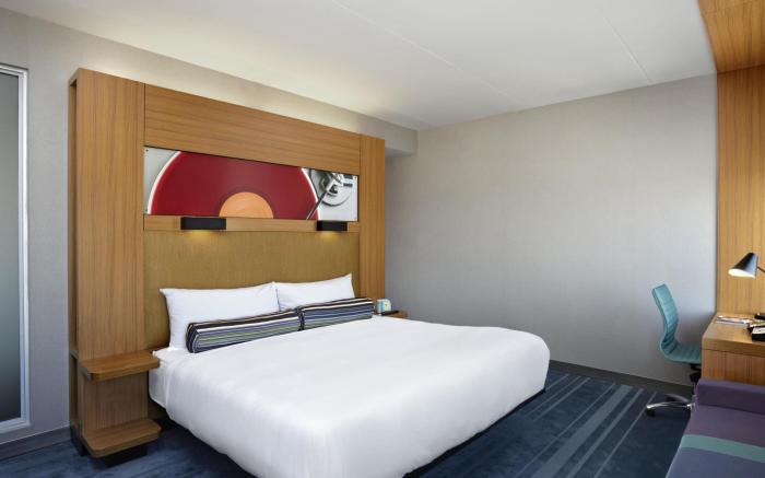 Aloft Vaughan Mills