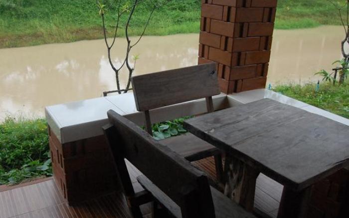 I Din Lake View Resort