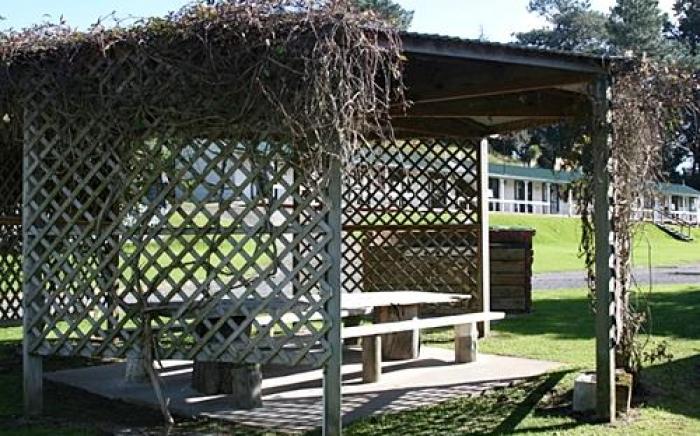 Opal Hot Springs & Holiday Park