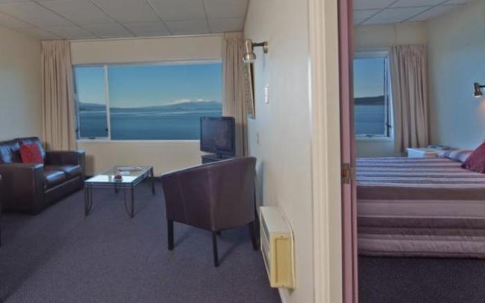 Tui Oaks Motel