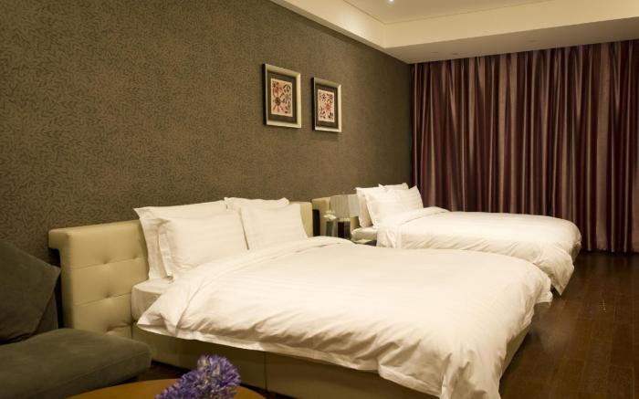 Grand Madison Qingdao Harbour-view Central（Former Qingdao Farglory Hotel）