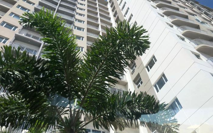 Pool view 1br condo @ SM Southmall